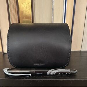 HIDE & DRINK- Black Full Grain Leather Pouch